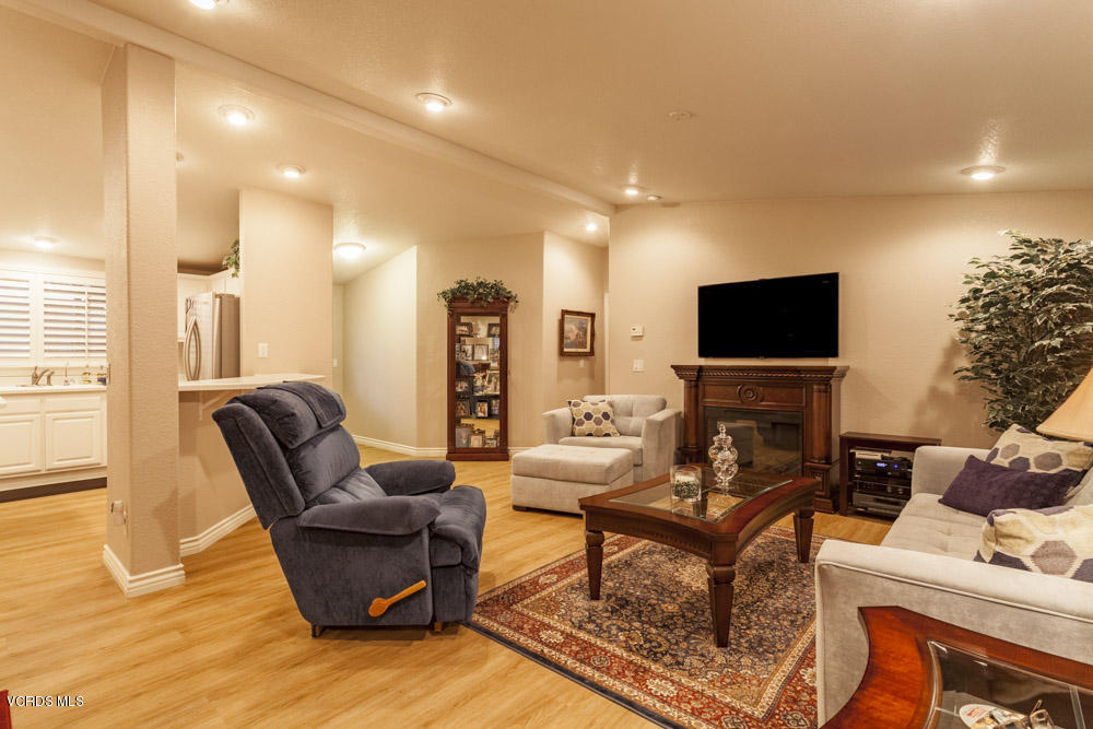 195 Tierra Rejada Road, Unit 117 Simi Valley, CA 93065 - Photo 7 of 34 TierraRejada_Low-31