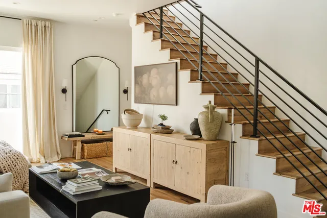 $5,041 | 4460 West Maplewood Avenue, Los Angeles, CA 90004