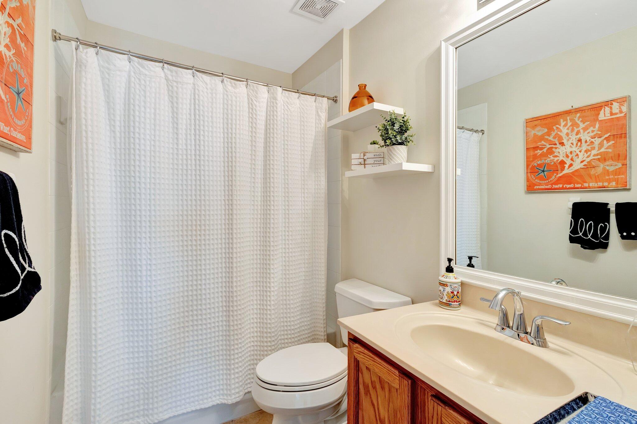 5145 Toscana Trail Boynton Beach, FL 33437 - Photo 16 of 37 Guest Bathroom