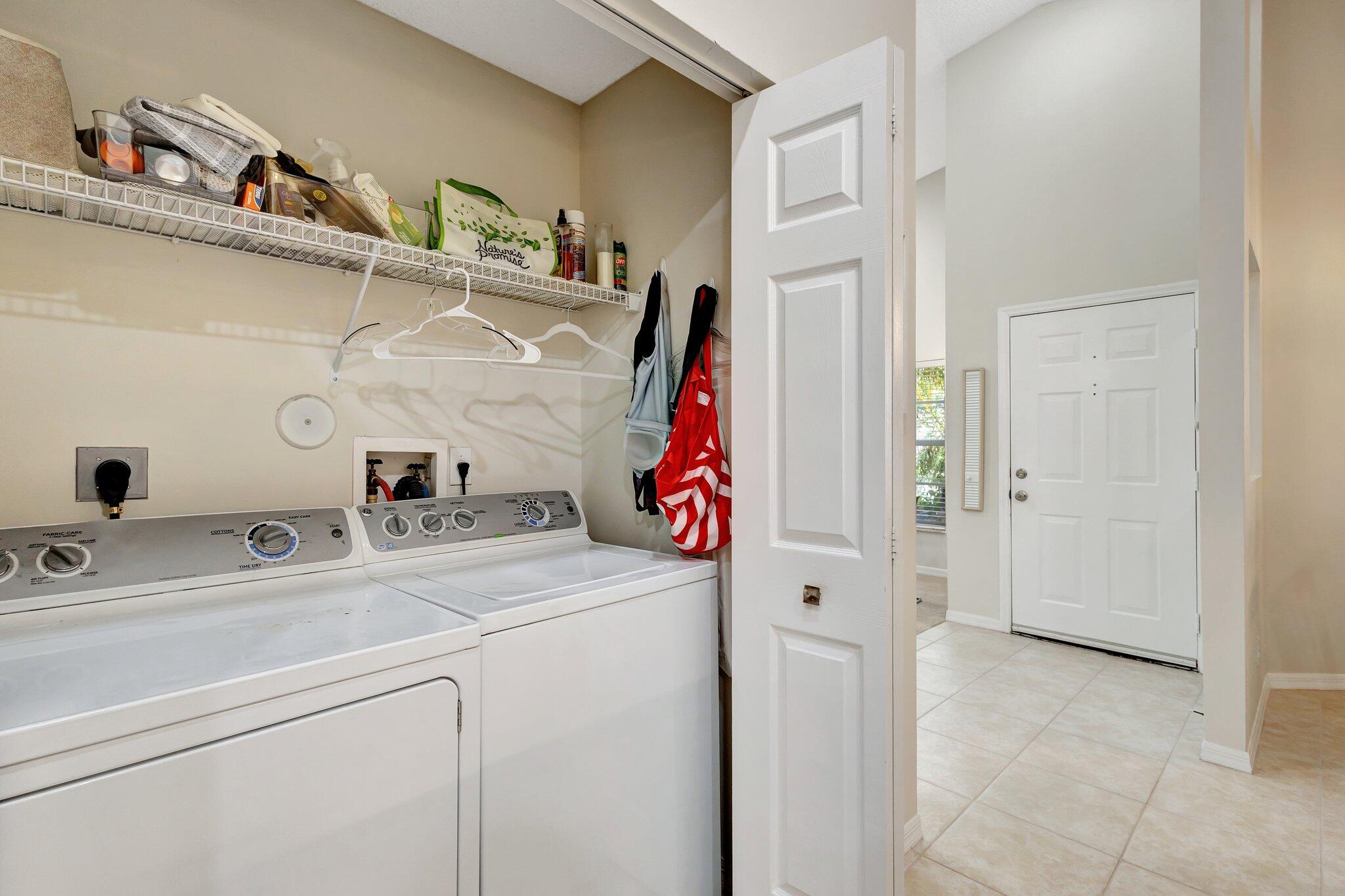 5145 Toscana Trail Boynton Beach, FL 33437 - Photo 9 of 37 Laundy in Kitchen