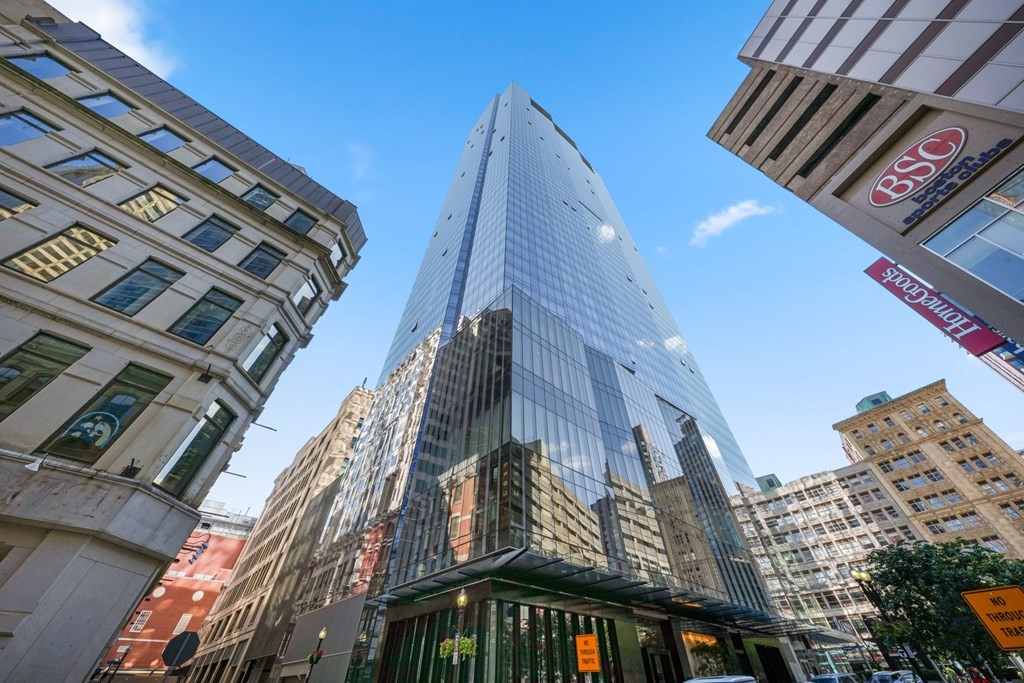 1 Franklin Street, Unit 3903 Boston, MA 02110 - Photo 25 of 26 a view of a building