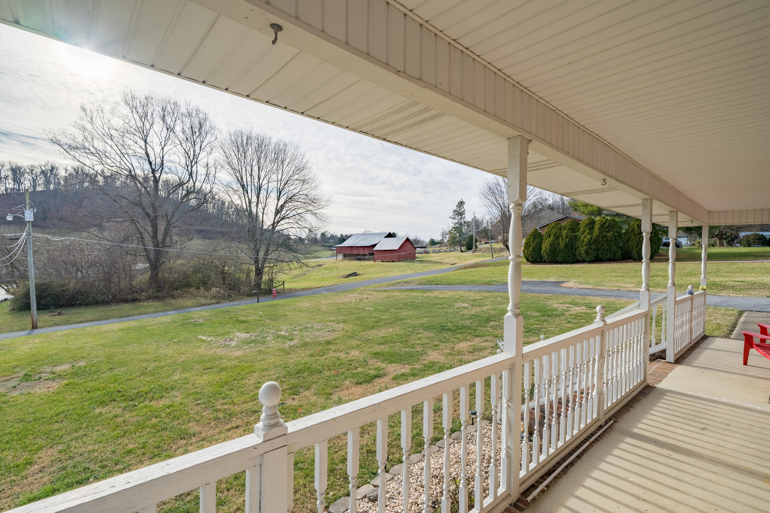 140 Charles Smith Road Watauga, TN 37694 - Photo 8 of 38 140CharlesSmithRd(10of43)