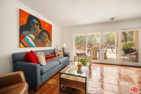 $2,650,000 | 1100 Pine Oak Lane, Pasadena, CA 91105