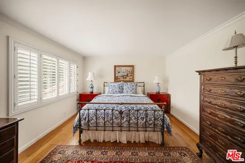 $2,650,000 | 1100 Pine Oak Lane, Pasadena, CA 91105