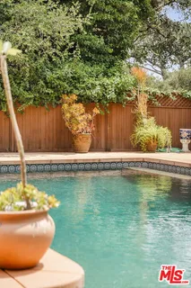 $2,650,000 | 1100 Pine Oak Lane, Pasadena, CA 91105