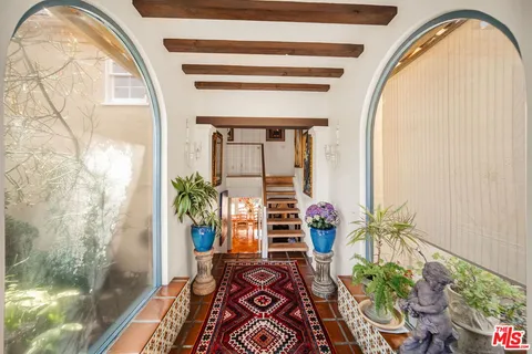 $2,650,000 | 1100 Pine Oak Lane, Pasadena, CA 91105