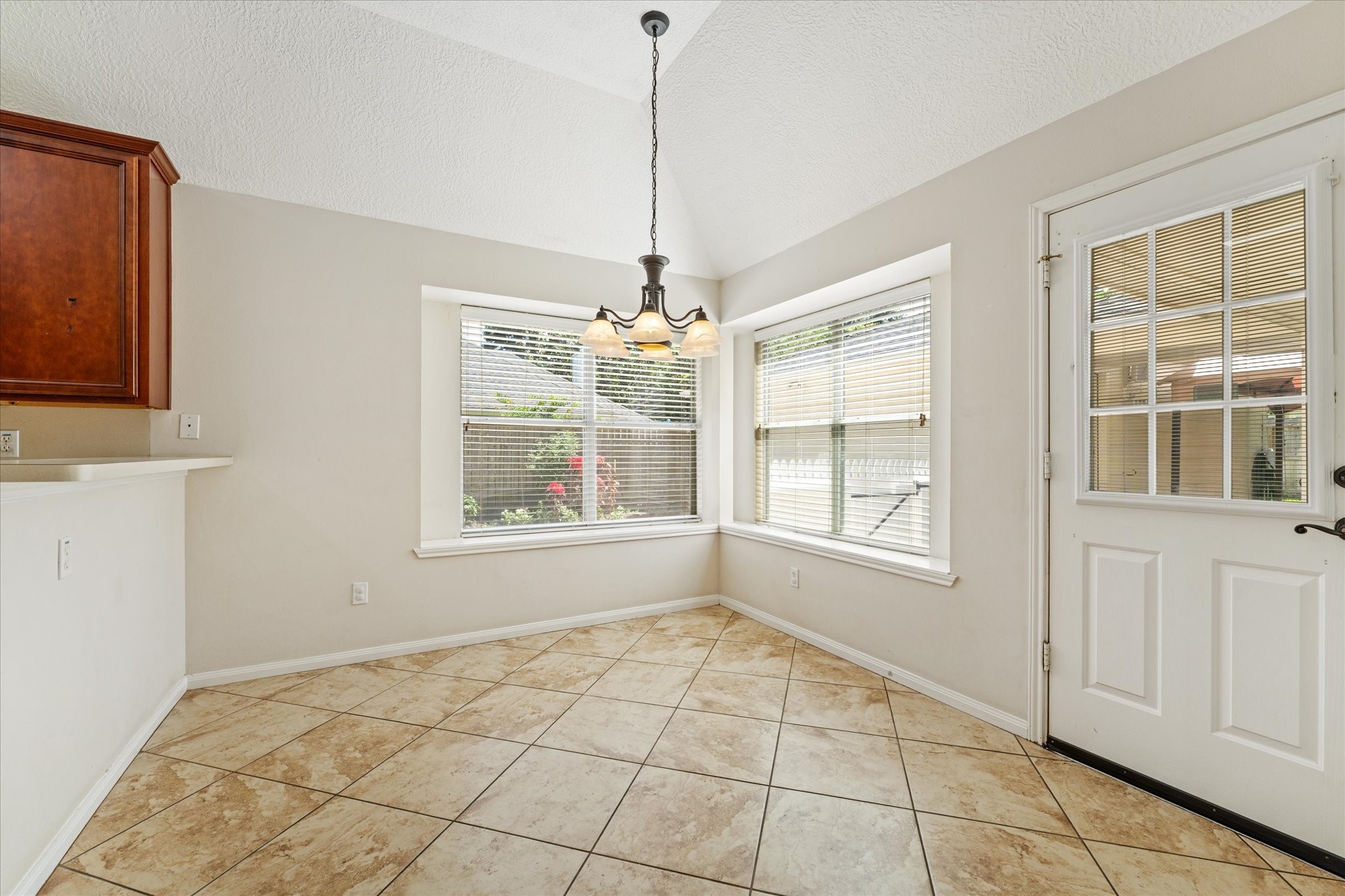 25935 Brickhill Drive Spring, TX 77389 - Photo 14 of 40 Breakfast Area