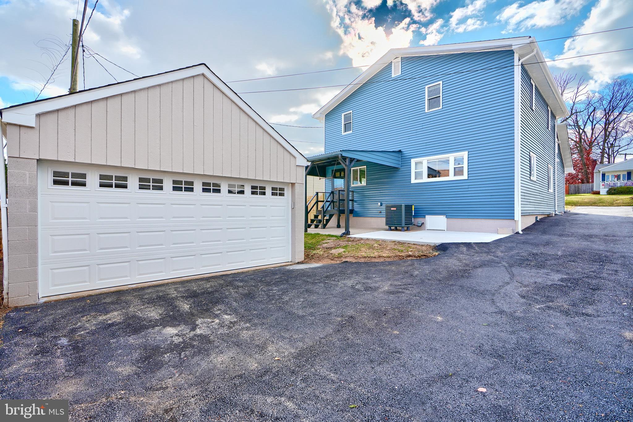 709 Fuselage Avenue Baltimore, MD 21221 - Photo 5 of 36 a view of house with backyard