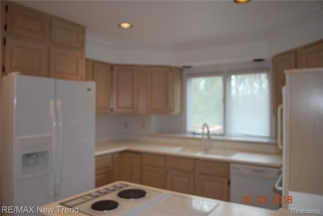 22150 River Ridge Trail, Unit 110 Farmington, MI 48335 - Photo 8 of 23 DSC_0010.JPG