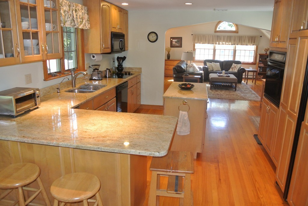 185 Paul Revere Road Needham, MA 02494 - Photo 12 of 30