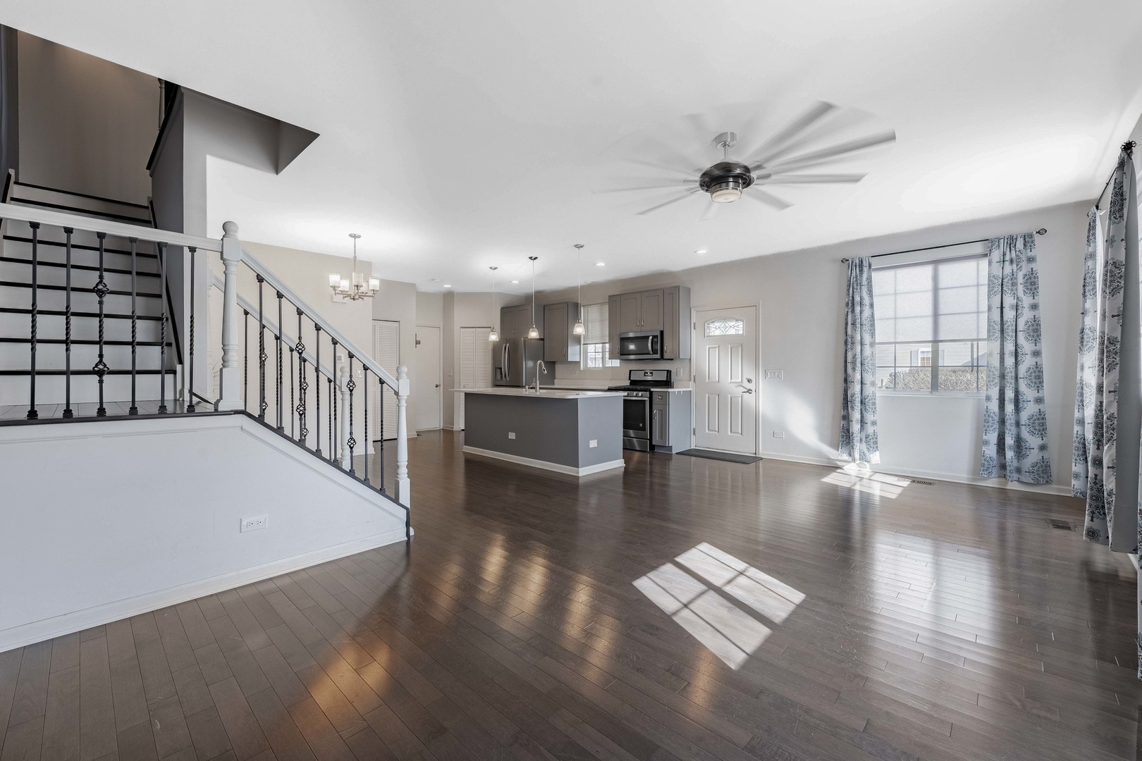 123 Azalea Circle Romeoville, IL 60446 - Photo 5 of 20 Gallery Image 5