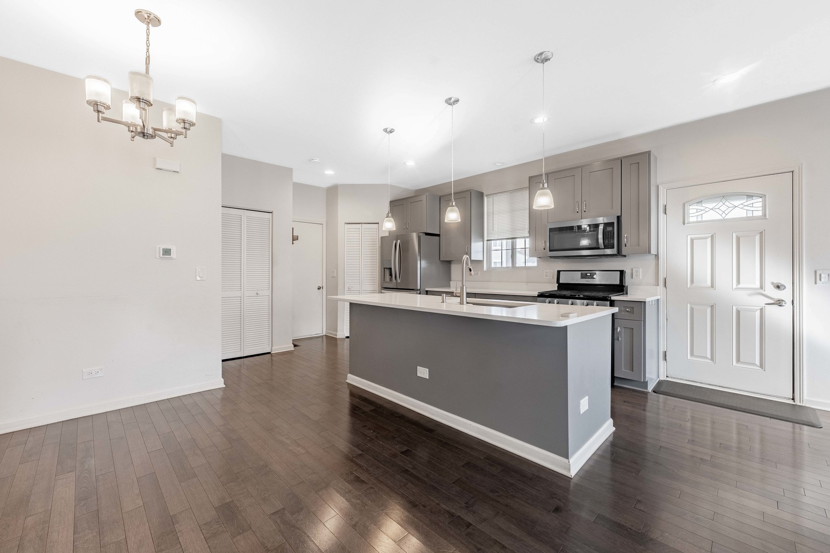 123 Azalea Circle Romeoville, IL 60446 - Photo 6 of 20 Gallery Image 6