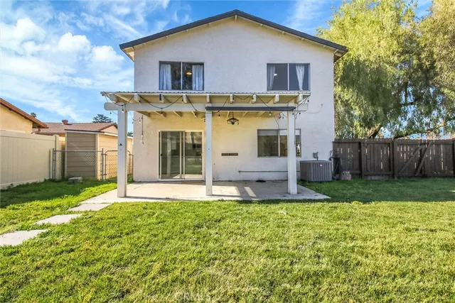 $2,900 | 1318 Stillman Avenue, Redlands, CA 92374