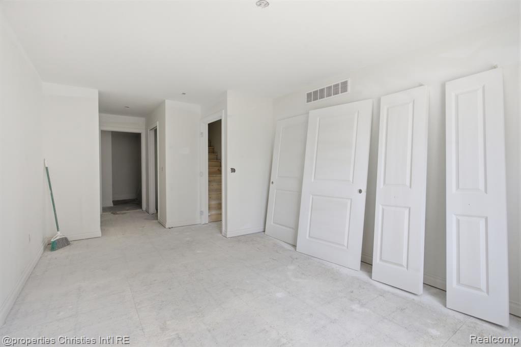 824 Nelson's Ridge Drive Howell, MI 48843 - Photo 25 of 28