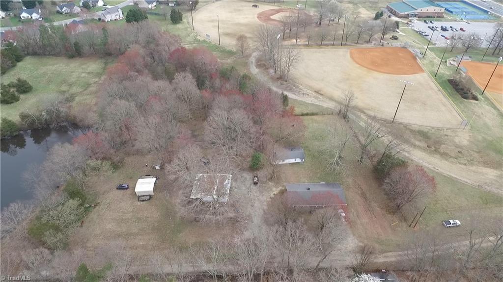 1519 Skeet Club Road High Point, NC 27265 - Photo 4 of 50 Gallery Image 4