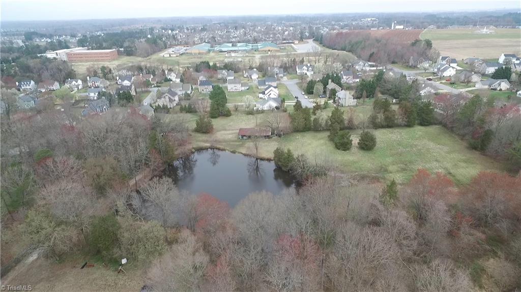 1519 Skeet Club Road High Point, NC 27265 - Photo 5 of 50 Gallery Image 5