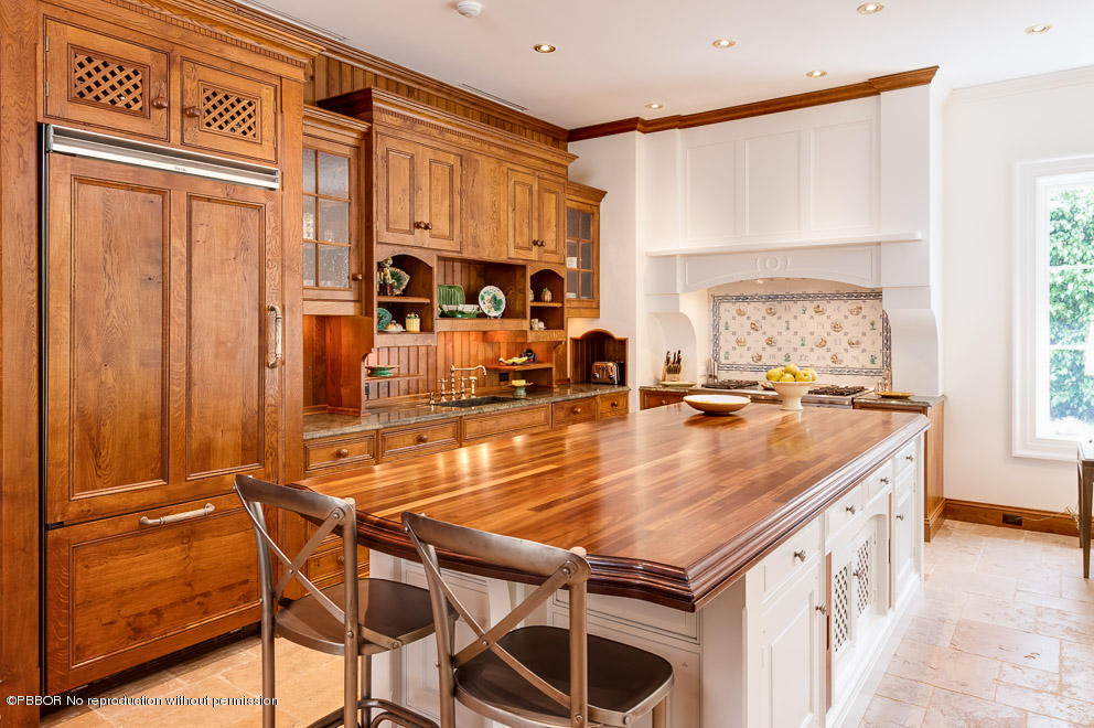 253 Ridgeview Drive Palm Beach, FL 33480 - Photo 6 of 12 Kitchen