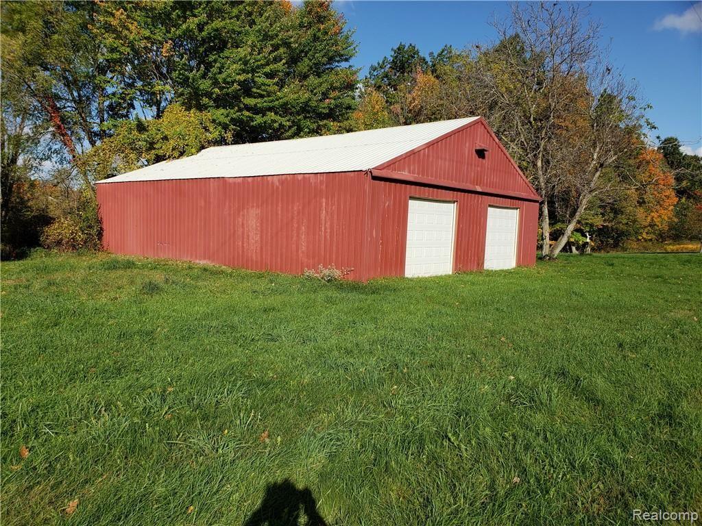 5095 Hasslick Road North Branch, MI 48461 - Photo 35 of 42 Barn Side.jpg