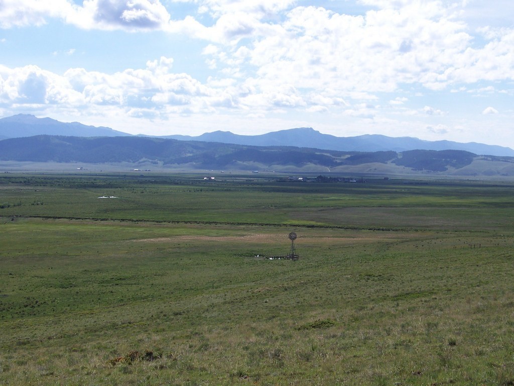 1327 Michigan Hill Road Jefferson, CO 80456 - Photo 4 of 11 a view of an ocean and a mountain