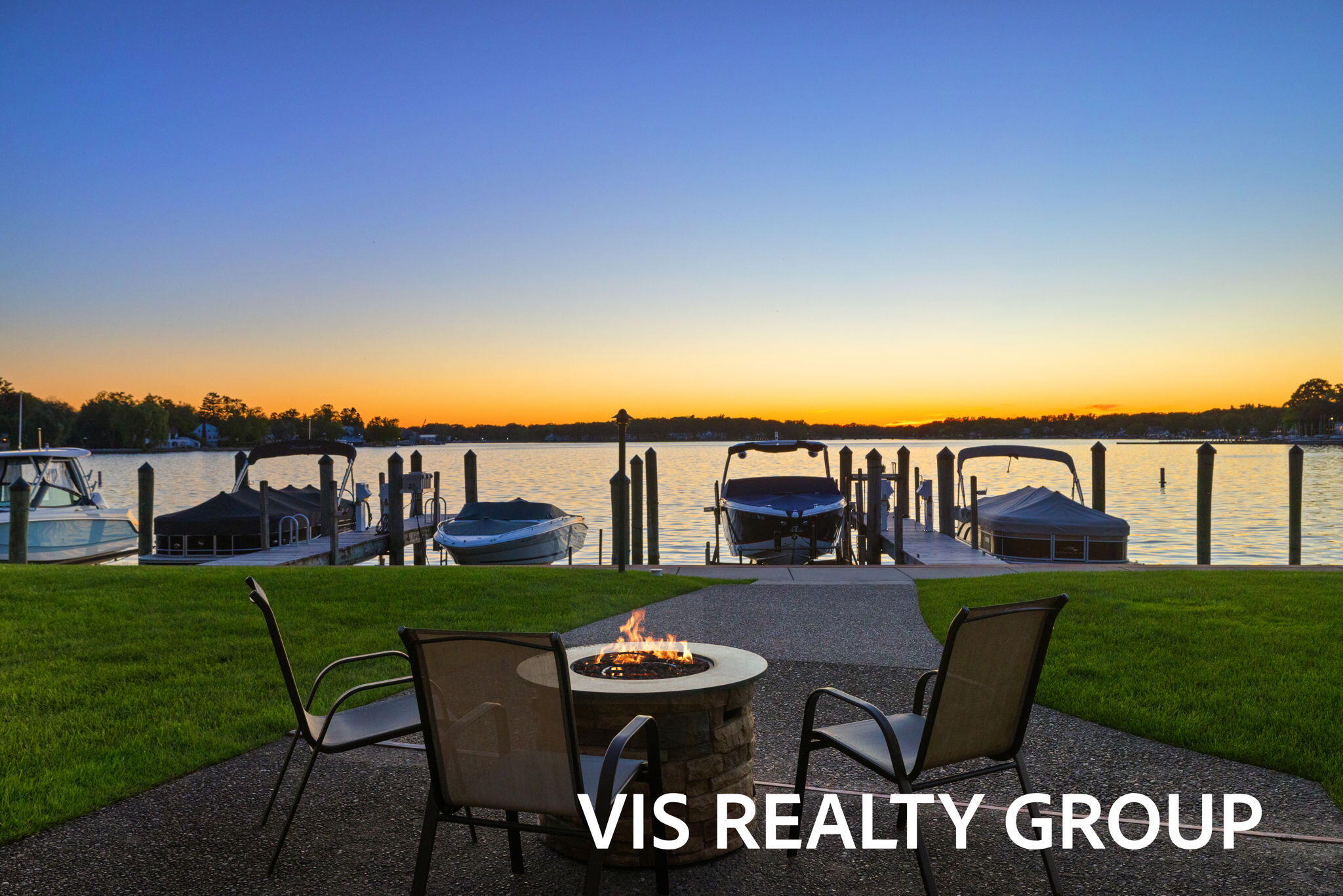 400 Lakeview Street, Unit 8B Spring Lake, MI 49456 - Photo 3 of 77 70-web-or-mls-1G1A9846