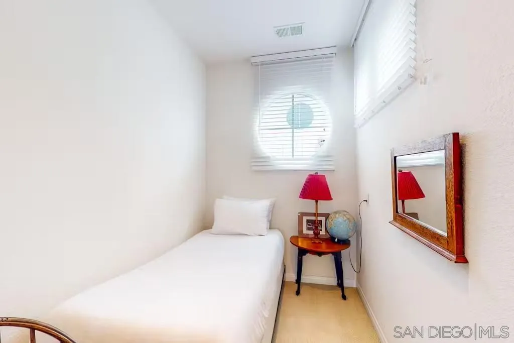863 Starflower Road Encinitas, CA 92024 - Photo 18 of 23 Gallery Image 18