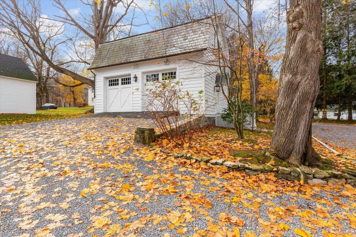 16 West Road Bennington, VT 05201 - Photo 7 of 57