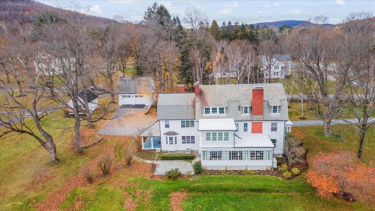 16 West Road Bennington, VT 05201 - Photo 8 of 57