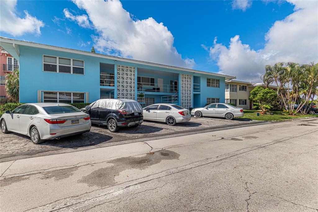 3204 Colony Club Road, Unit 6 Pompano Beach, FL 33062 - Photo 4 of 23