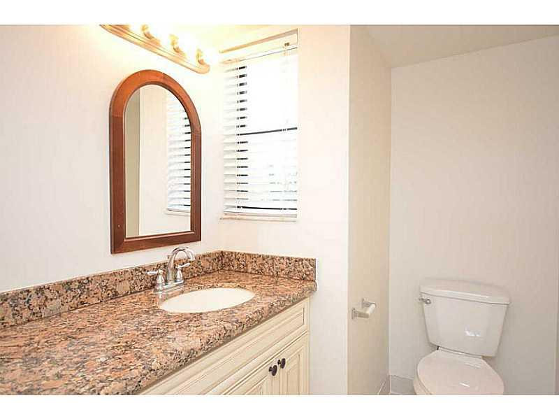 5901 Camino Del Sol, Unit 107 Boca Raton, FL 33433 - Photo 16 of 28 Exterior Front