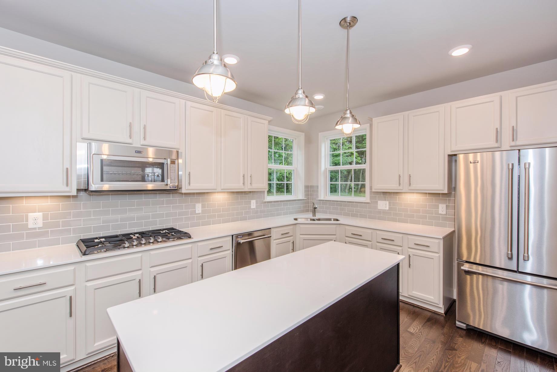 1611 St James Road Accokeek, MD 20607 - Photo 3 of 15 Kitchen