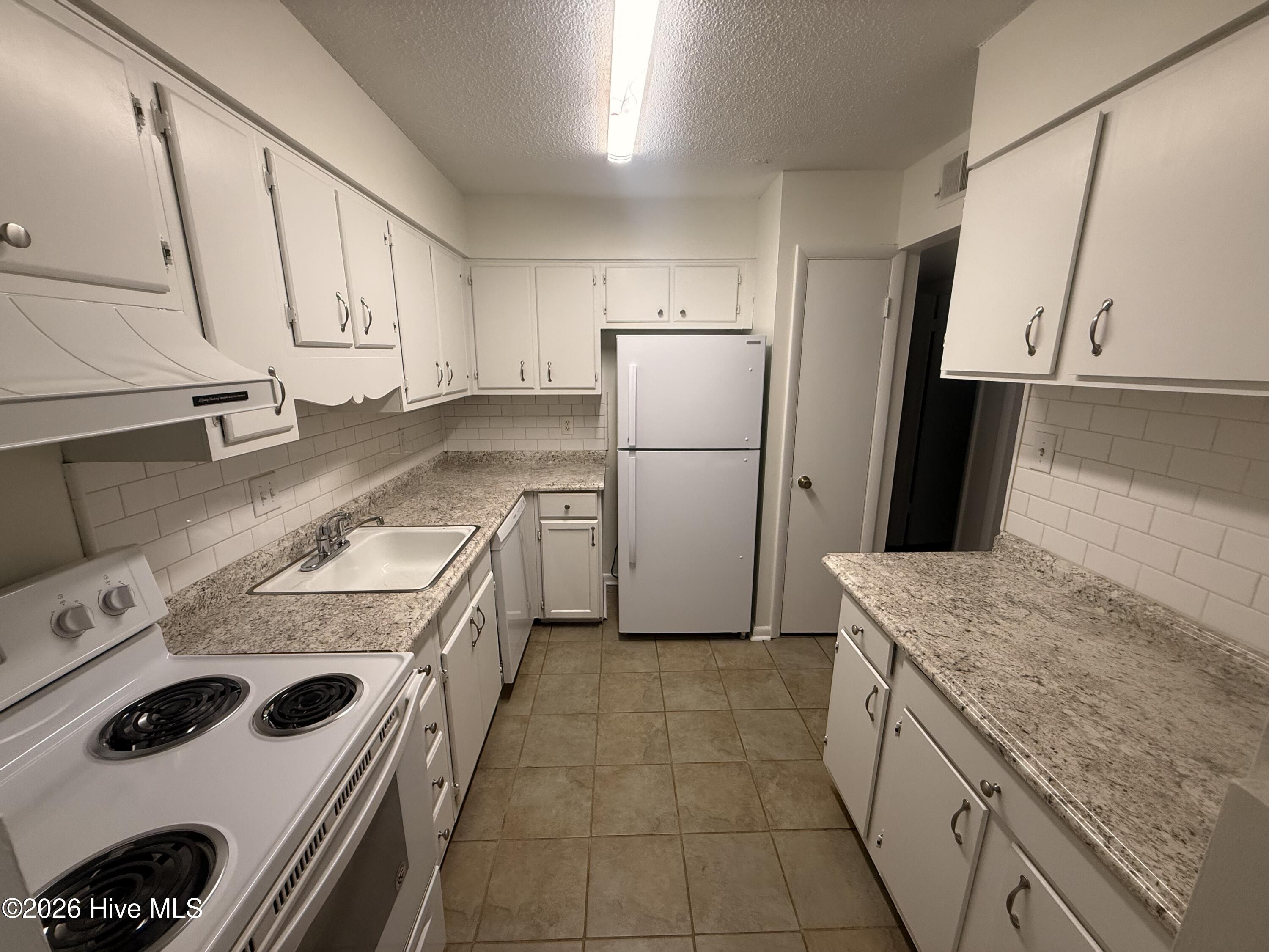 1017 Stevens Creek Road, Unit J195 Augusta, GA 30907 - Photo 6 of 21