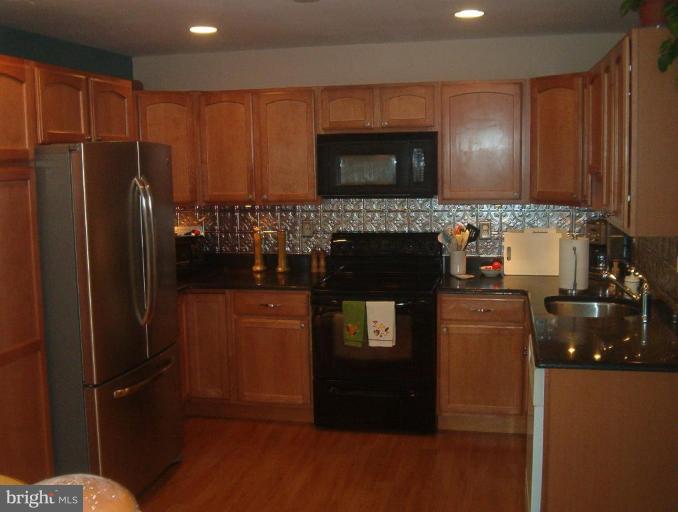 1687 Ridgely Court, Unit 188 Crofton, MD 21114 - Photo 6 of 20 Kitchen