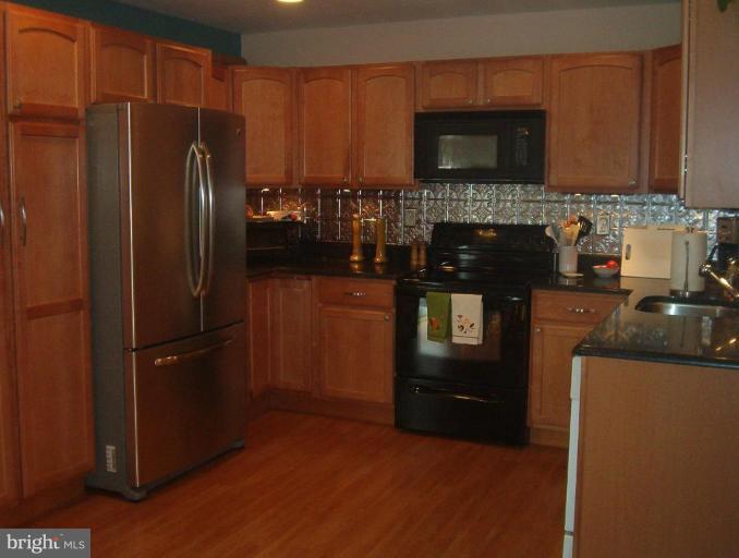 1687 Ridgely Court, Unit 188 Crofton, MD 21114 - Photo 7 of 20 Kitchen #2
