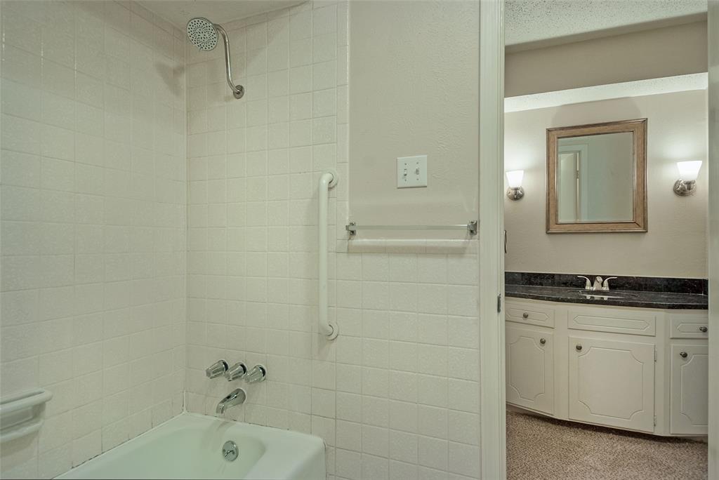 6123 Rincon Way Dallas, TX 75214 - Photo 21 of 34