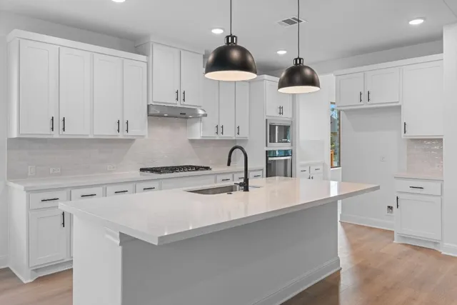 $699,000 | 565 Wood Thrush Run, Kyle, TX 78640