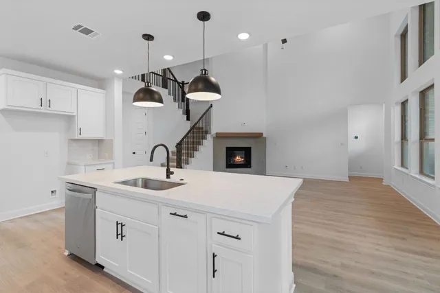 $699,000 | 565 Wood Thrush Run, Kyle, TX 78640