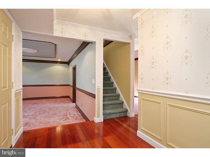 101 Redstone Ridge Deptford, NJ 08096 - Photo 8 of 22 Foyer