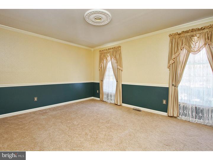 101 Redstone Ridge Deptford, NJ 08096 - Photo 9 of 22 Dining Room