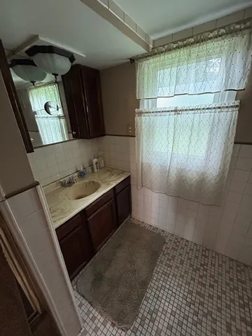 a view of walk in closet