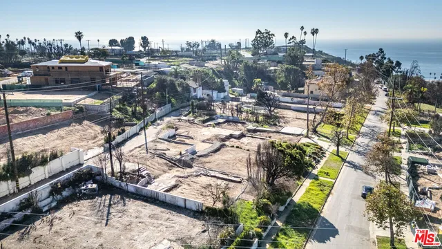 $1,449,000 | 588 Radcliffe Avenue, Pacific Palisades, CA 90272