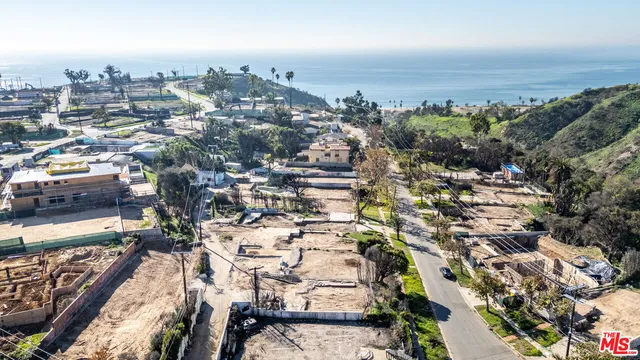 $1,449,000 | 588 Radcliffe Avenue, Pacific Palisades, CA 90272