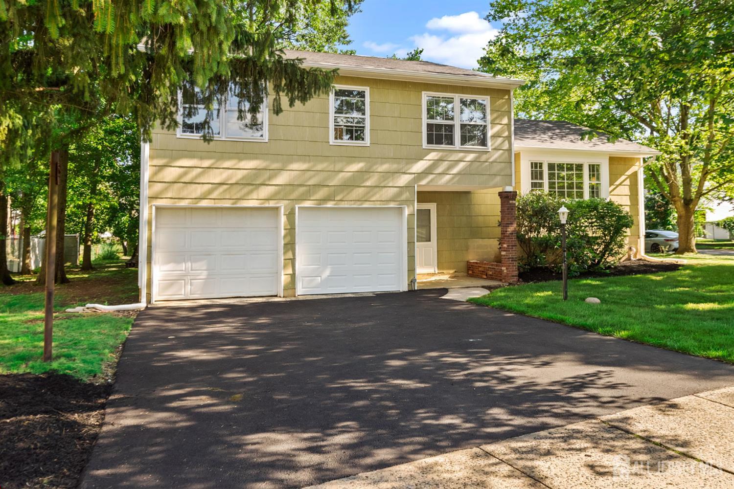 17 Meredith Road Edison, NJ 08817 - Photo 2 of 37