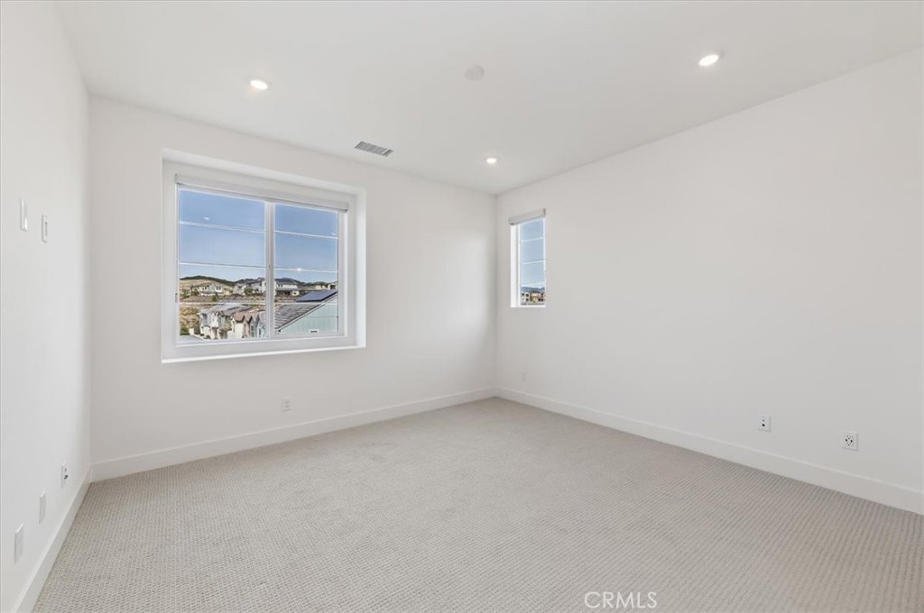 31680 Williams Way Rancho Mission Viejo, CA 92694 - Photo 14 of 20 an empty room with a window