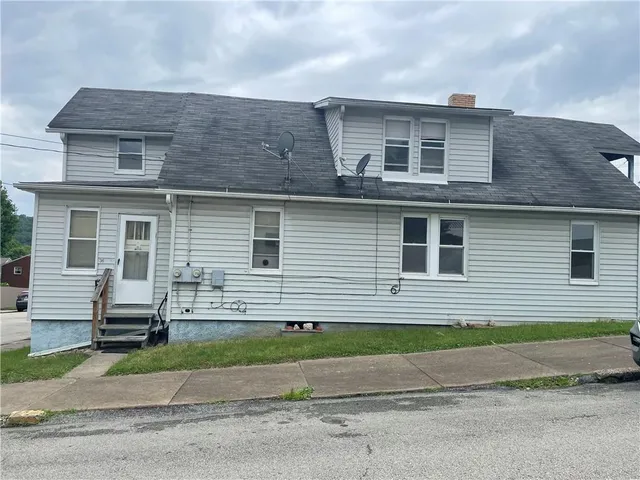 $795 | 36 Lincoln Avenue, Unit 1, Irwin, PA 15642