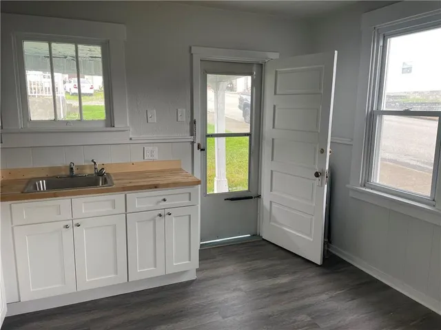 $795 | 36 Lincoln Avenue, Unit 1, Irwin, PA 15642