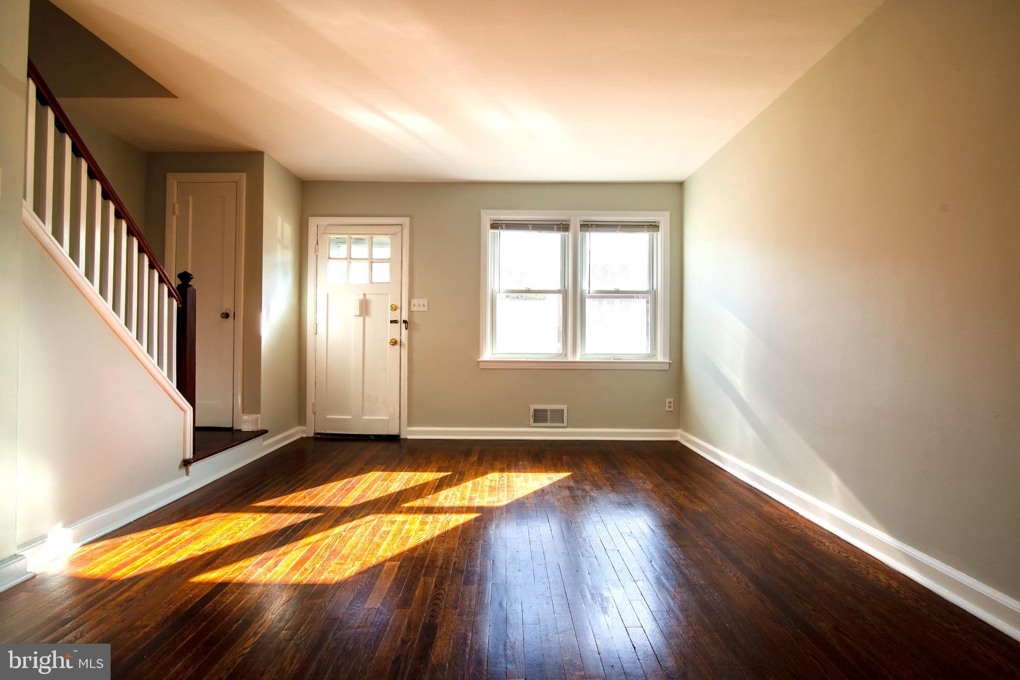 4532 Manorview Road Baltimore, MD 21229 - Photo 4 of 26 Gallery Image 4