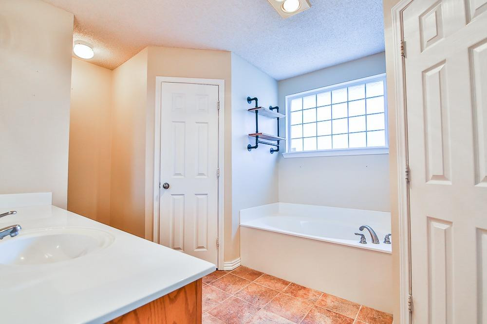 6509 86th Street Lubbock, TX 79424 - Photo 12 of 31 Photo 12