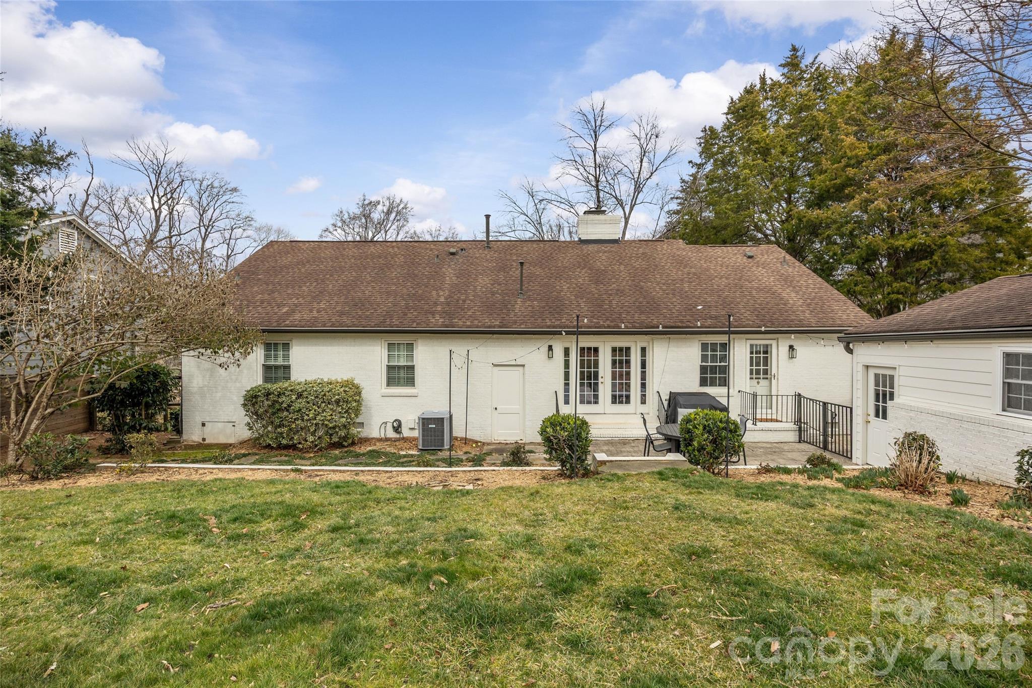 2732 Burnt Mill Road Charlotte, NC 28210 - Photo 42 of 43 a front view of house with yard