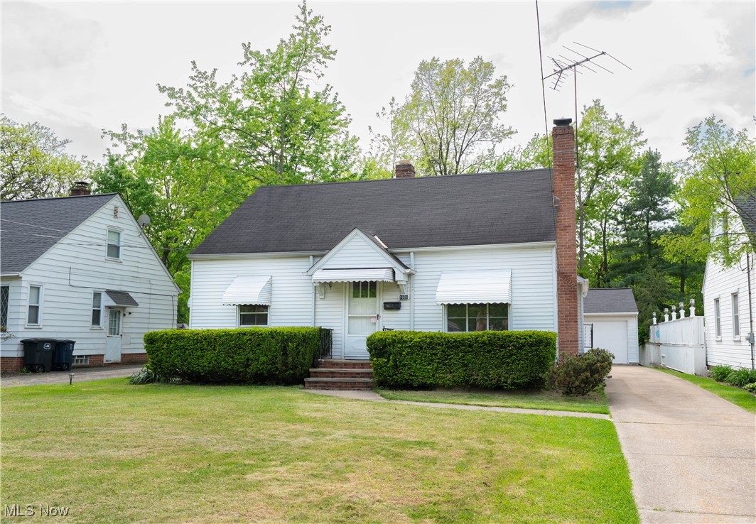 1604 Edgefield Road Lyndhurst, OH 44124 - Photo 2 of 32