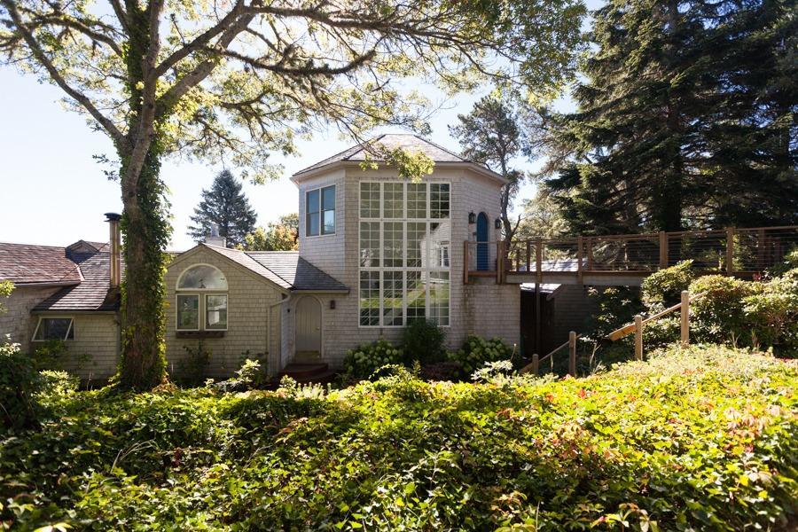 5 Kidd Way Orleans, MA 02653 - Photo 4 of 35 front view of a house